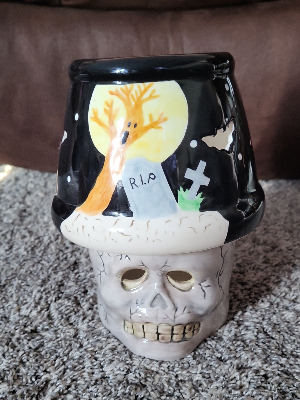 Halloween Skull Ceramic Illuminator in Black and White